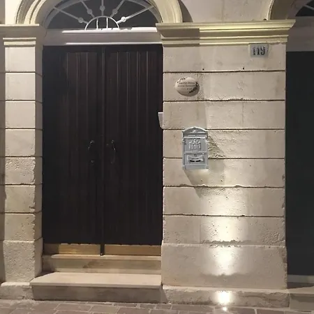 Equorum Delicious Suite - Ostuni Centro Exterior foto